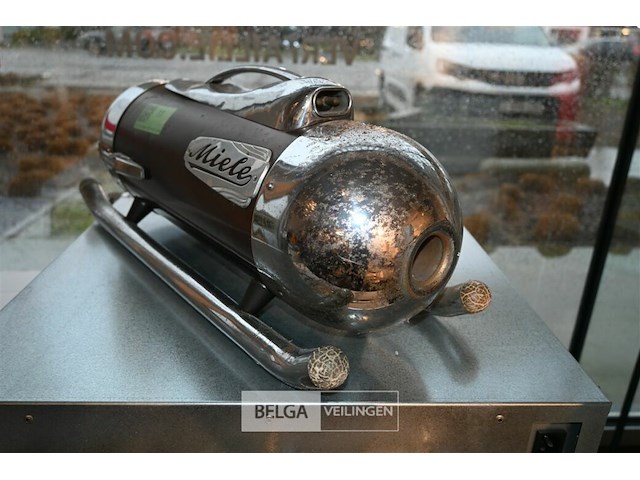 Vintage miele stofzuiger - afbeelding 4 van  5