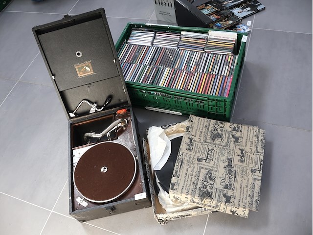 Vintage platenspeler his master's voice - afbeelding 1 van  7