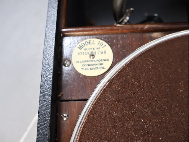 Vintage platenspeler his master's voice - afbeelding 4 van  7