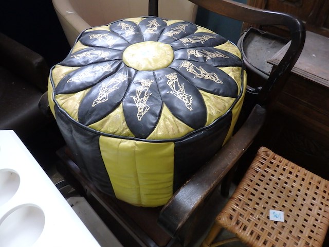 Vintage poef - afbeelding 1 van  1