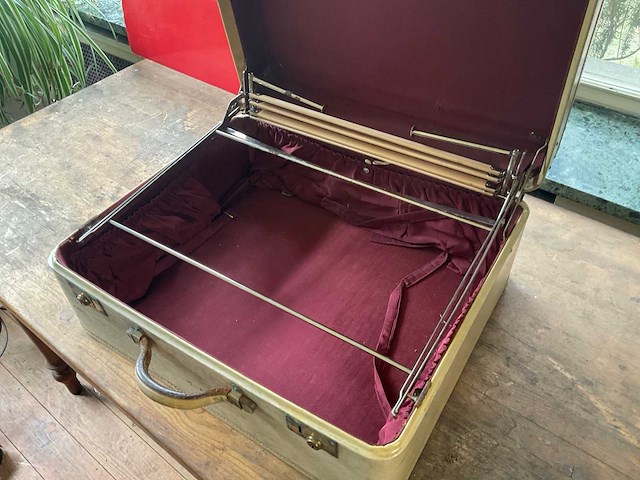 Vintage reiskoffer - afbeelding 3 van  4
