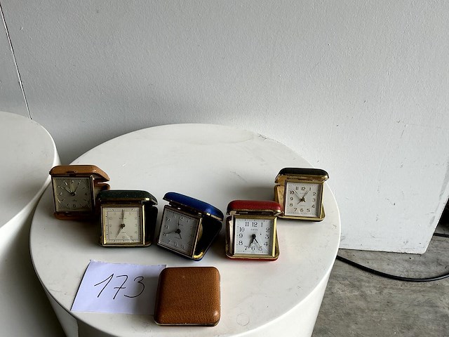Vintage reiswekkers - afbeelding 1 van  1