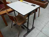 Vintage schoolbankje met bijhorende stoel - afbeelding 4 van  4