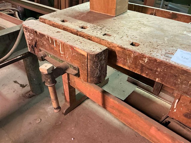 Vintage schrijnwerkerstafel - afbeelding 3 van  5