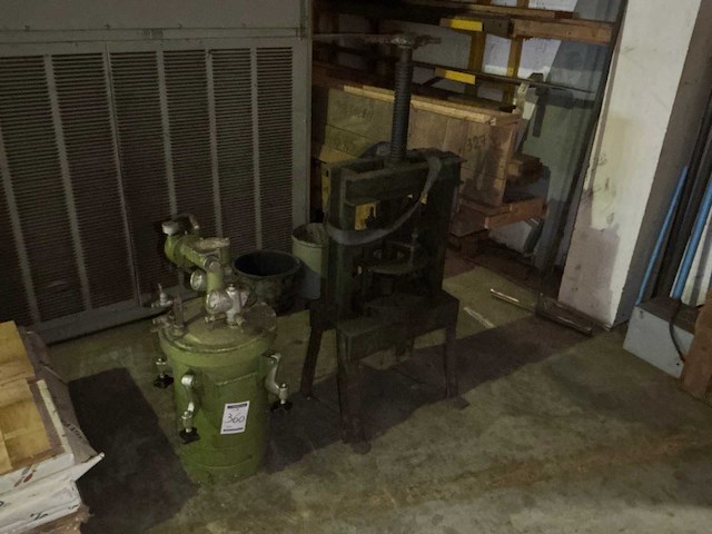 Vintage schroefpers - afbeelding 1 van  4