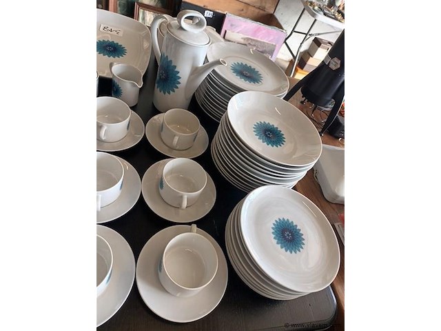 Vintage servies. 67-delig - afbeelding 6 van  7