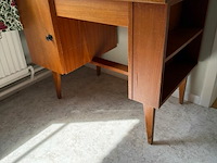 Vintage slaapkamer met buro - afbeelding 3 van  5