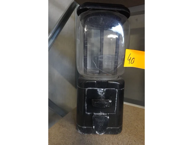 Vintage snoepautomaat victor topper - afbeelding 1 van  2