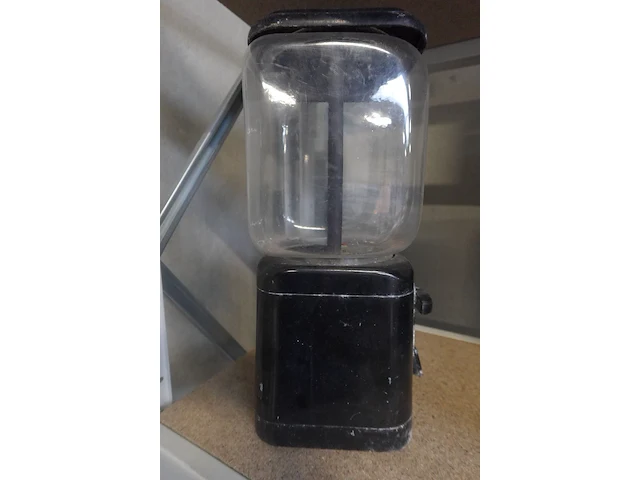 Vintage snoepautomaat victor topper - afbeelding 2 van  2