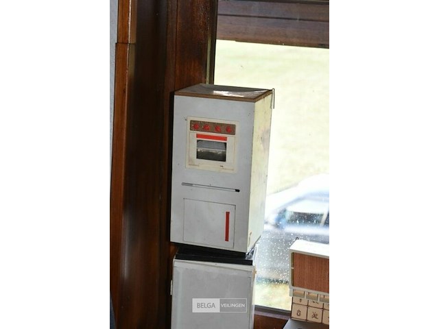 Vintage speelgoedkeukentje - afbeelding 4 van  4