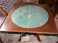 Vintage speeltafel met 4 fauteuils met gebogen rugleunig + tapijt - afbeelding 6 van  7