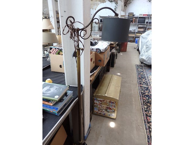 Vintage staande lamp ok - afbeelding 1 van  3