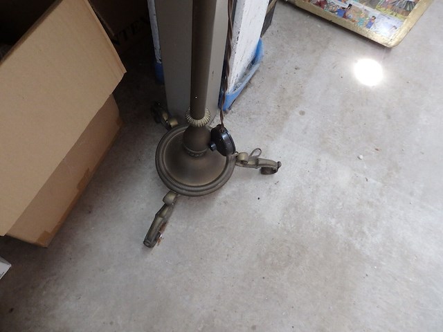 Vintage staande lamp ok - afbeelding 3 van  3