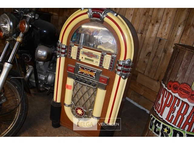 Vintage stijl juke box - afbeelding 1 van  2