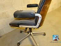 Vintage stoel - afbeelding 6 van  10