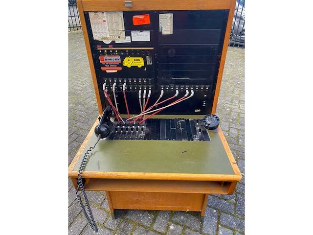 Vintage telefooncentrale - afbeelding 2 van  5