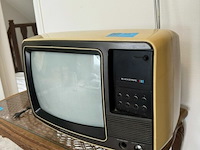 Vintage toshiba blackstripe kleurentelevisie - afbeelding 2 van  3