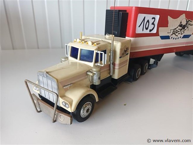 Vintage truck - afbeelding 2 van  5