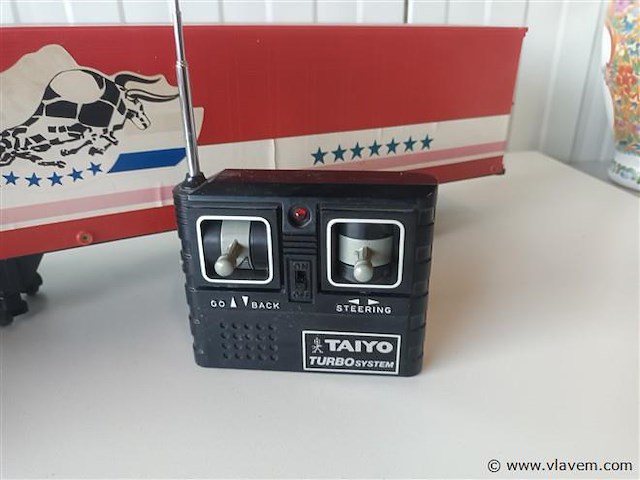 Vintage truck - afbeelding 3 van  5