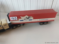 Vintage truck - afbeelding 4 van  5