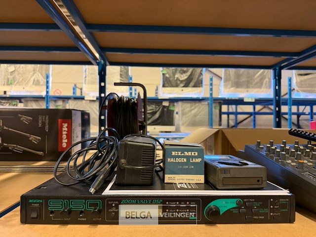 Vintage versterker en tuner voor gitaren - afbeelding 1 van  2