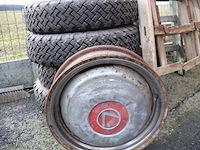 Vintage volvo spijkerbanden - afbeelding 5 van  6