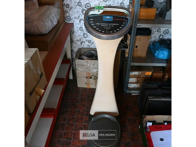 Vintage weegschaal vandoni milano - afbeelding 1 van  2