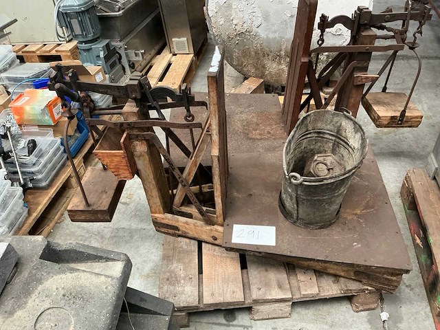 Vintage weegschalen (2x) - afbeelding 1 van  6