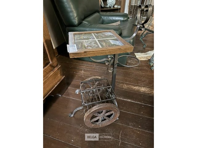 Vintage wijnrekje op wielen - afbeelding 2 van  3