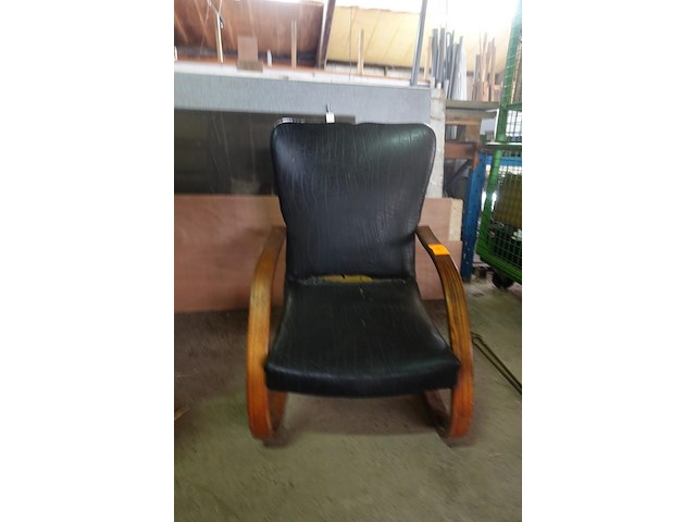 Vintage zetel met houten frame - afbeelding 1 van  2