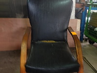 Vintage zetel met houten frame - afbeelding 1 van  2