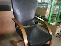 Vintage zetel met houten frame - afbeelding 2 van  2