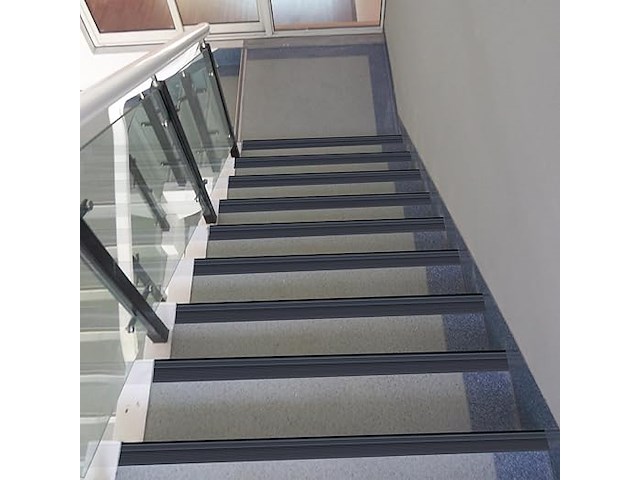 Vinyl antislip traptreden zwart - afbeelding 4 van  4