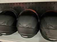 Vinz diverse modellen en maten motorhelmen (4x) - afbeelding 8 van  8