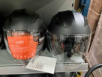 Vinz diverse modellen en maten motorhelmen (4x) - afbeelding 3 van  6