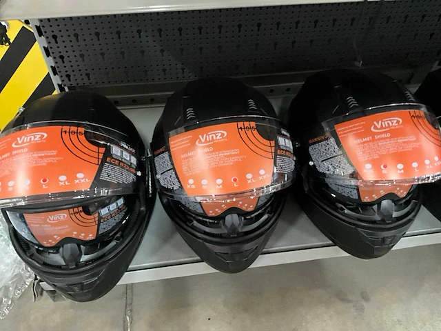 Vinz diverse modellen en maten motorhelmen (4x) - afbeelding 4 van  8
