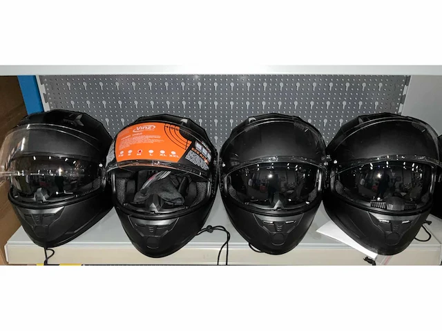 Vinz diverse modellen en maten motorhelmen (4x) - afbeelding 6 van  6