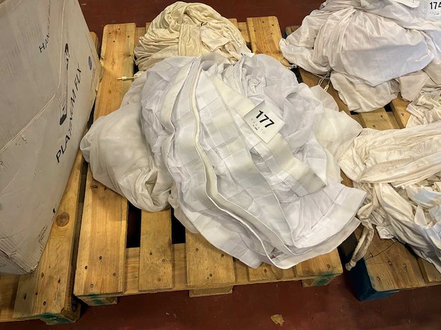 Viole cs deco gordijn 2,7m hoog (2x) - afbeelding 1 van  1