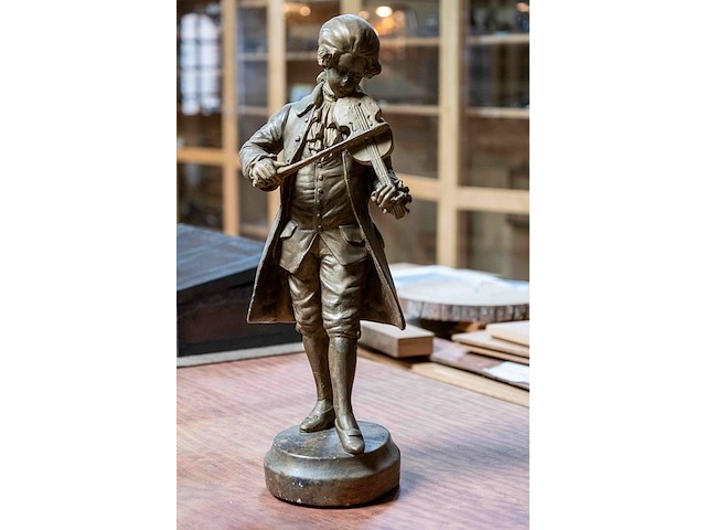 Violist pleisterwerk - afbeelding 1 van  3