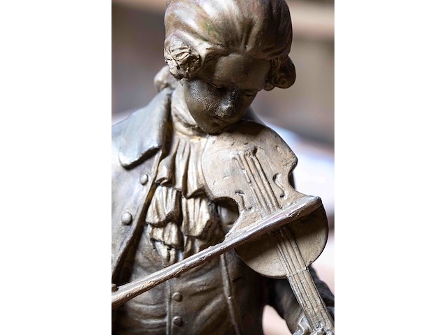 Violist pleisterwerk - afbeelding 2 van  3