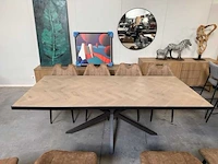 Visgraat tafel
