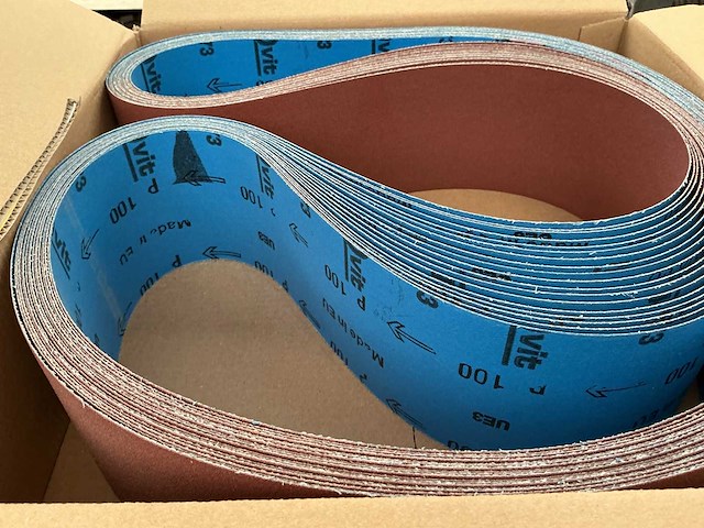 Vit p 100 schuur band (18x) - afbeelding 1 van  2