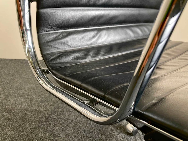 Vitra - aluminium chair ea117 - - vergaderstoel - afbeelding 6 van  28