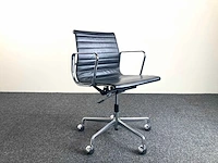 Vitra - aluminium chair ea117 - - vergaderstoel - afbeelding 9 van  28