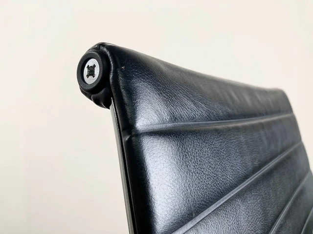 Vitra - aluminium chair ea117 - - vergaderstoel - afbeelding 14 van  28