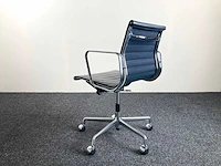 Vitra - aluminium chair ea117 - - vergaderstoel - afbeelding 24 van  28
