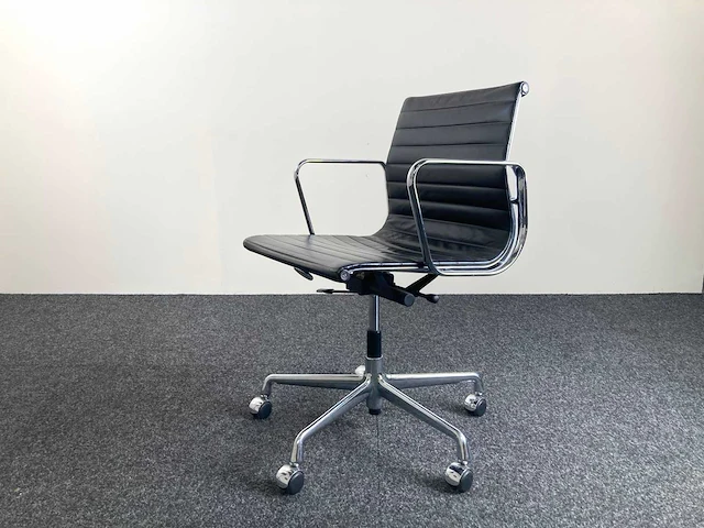 Vitra - aluminium chair ea117 - - vergaderstoel - afbeelding 26 van  28