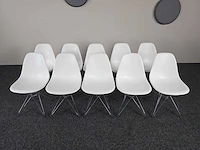 Vitra - eames - grote set designstoelen - kantinestoel - afbeelding 3 van  8