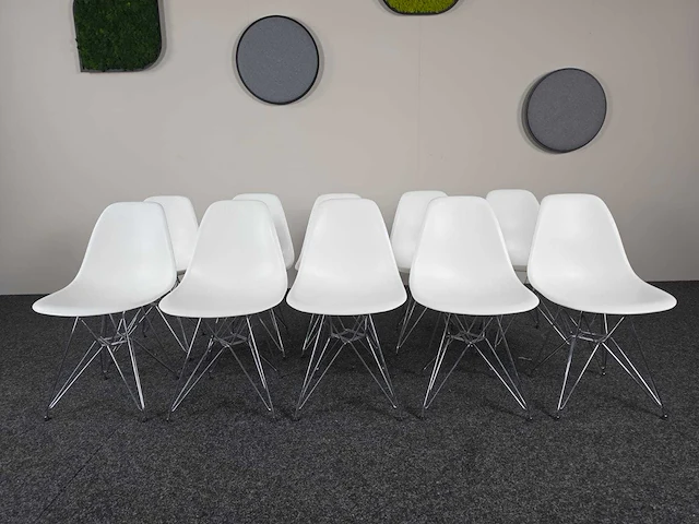 Vitra - eames - grote set designstoelen - kantinestoel - afbeelding 4 van  8