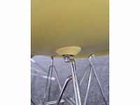 Vitra - eames - grote set designstoelen - kantinestoel - afbeelding 1 van  8